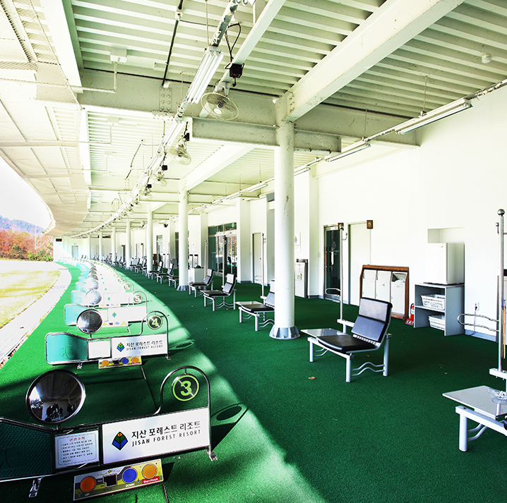 골프 연습장 내부 3